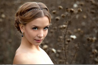 Jong slank naakt grietje