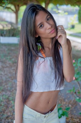 Lekker klein meisje uit Venezuela naakt