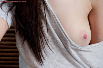 Geschoren gladde uitstekende schaamlippen