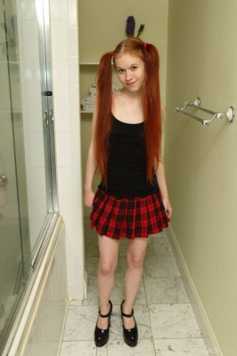 Plassen uit open vulva