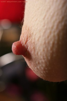 Excentrieke meid gebruikt dildo in haar poesje