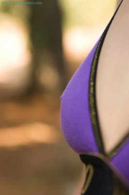 Sexy ongeschoren meisje met veel schaamhaar