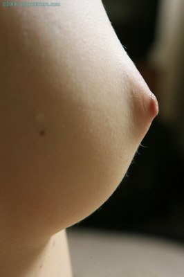 Slanke jonge meid naakt