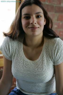 Natuurlijke stevige en recht vooruit staande borsten