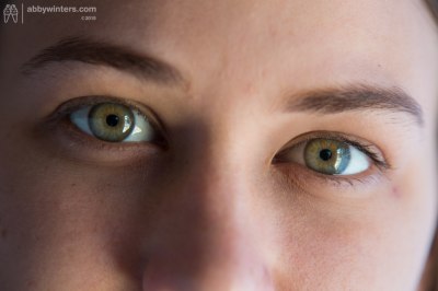 Prachtig mooie Lexi vingert zichzelf