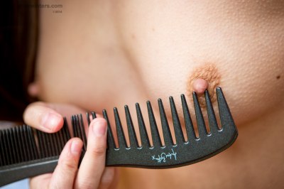 Volledig kaalgeschoren vagina van Slavisch meisje