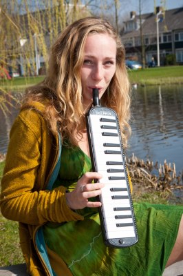 Nederlands amateur meid bloot op haar balkon
