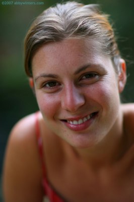 Jong Nederlands amateur meisje Yvette helemaal naakt met prachtig lijf