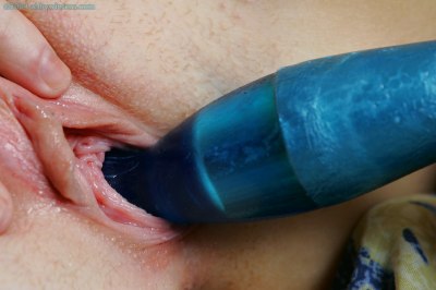 Goed gevormde blote meid