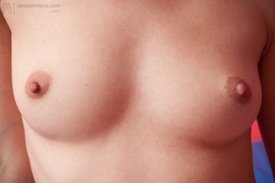 Jia is nog maagd en heeft een erg nauwe vagina