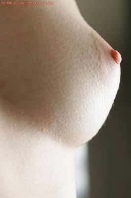 Perfecte slanke meisjeslijf helemaal bloot