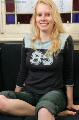 Blote blonde Nederlandse meid