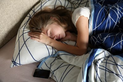 Twee Slavische hartsvriendinnen gaan terug naar hun roots op vakantie