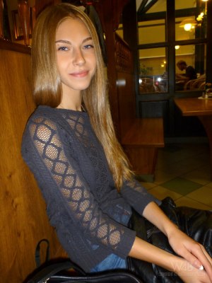 Twee Slavische hartsvriendinnen gaan terug naar hun roots op vakantie