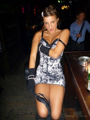 Twee Slavische hartsvriendinnen gaan terug naar hun roots op vakantie