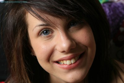 Groeiende puntige borstjes en tepels